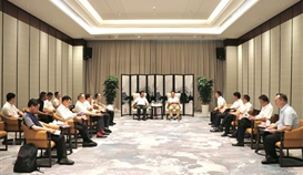 楚雄州委副書記、州長張文旺到集團洽談交流